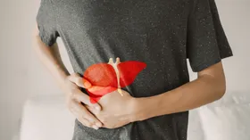 «Ничего белого!»: врач Мясников перечислил продукты, убивающие печень