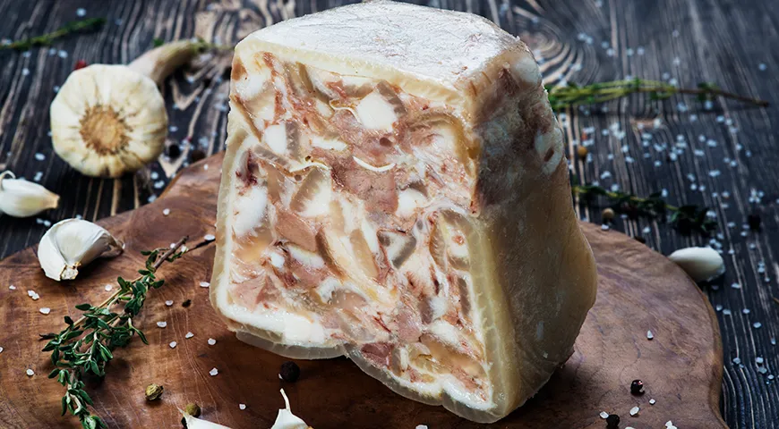 Французский fromage de tête («головной паштет»)