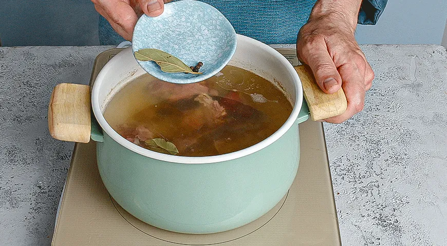 Суп гороховый с копченостями