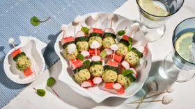 Канапе с крабовыми палочками