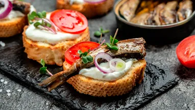 День рождения бутерброда 2027: с маслом, с сыром или со шпротами?