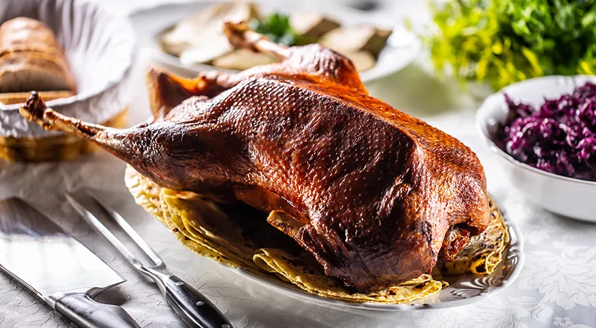Гусь с аппетитной корочкой — главное блюдо на немецком рождественском столе