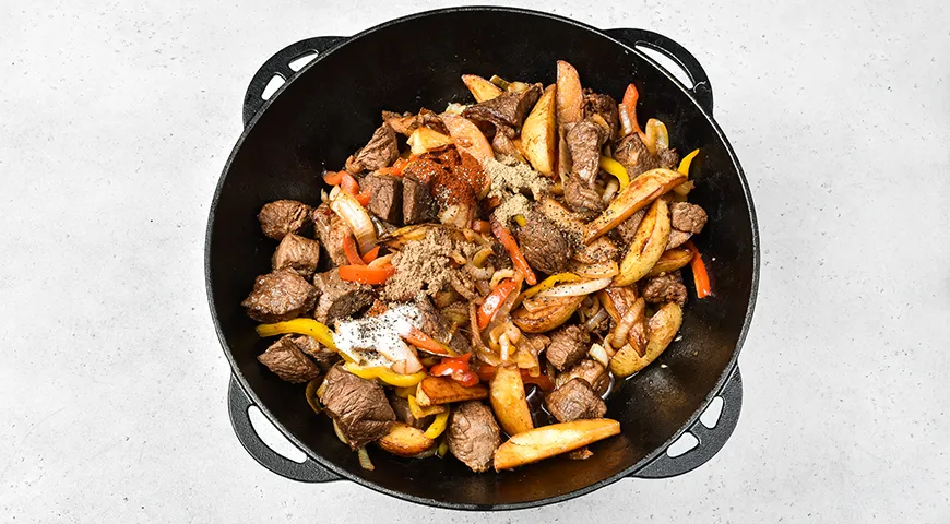 Оджахури в казане на костре