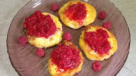 Сырники с малиной
