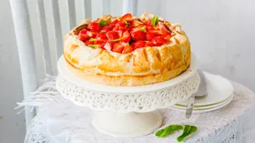 Рецепты со сметаной, ягодами и мёдом