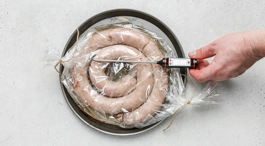 Колбаса из свиной рульки в домашних условиях