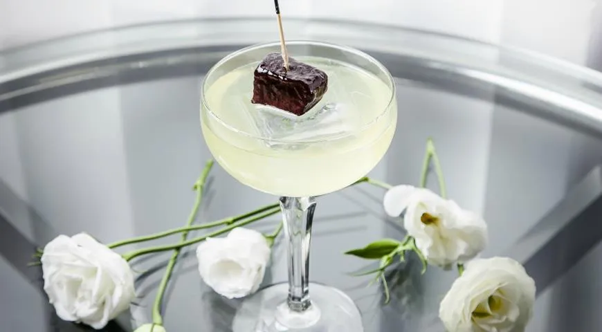 Коктейль Actress с кальвадосом