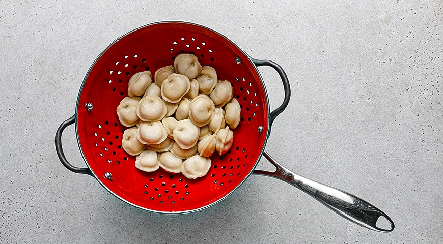 Шашлычки из пельменей с креветками