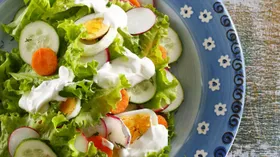 Рецепты с яйцом, соусами и редисом