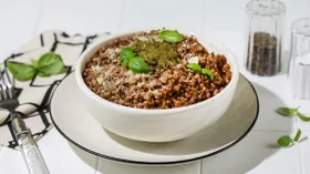 Гречка с соусом песто