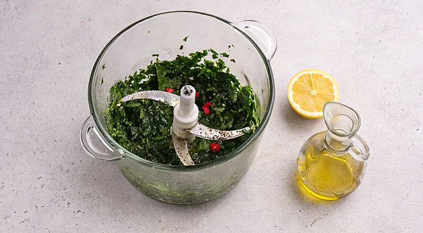 Запеченный молодой картофель с соусом чимичурри