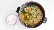 Назван элементарный способ сделать куриный суп вкуснее — не вареное яйцо