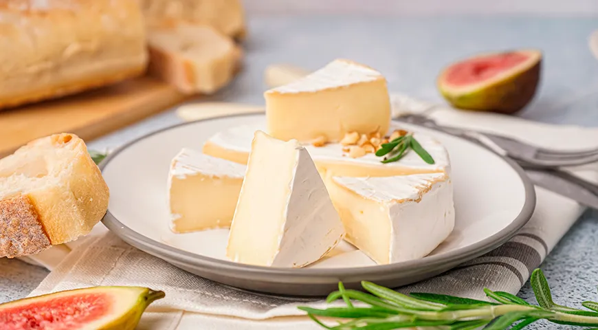 Сливочный сыр камамбер — идеальный спутник горячего пунша