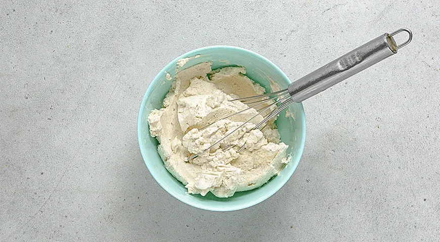 Морковное печенье с кремом и карамелью