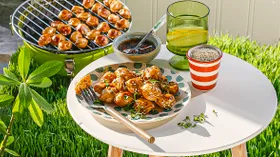 Пельмени на гриле с азиатским соусом