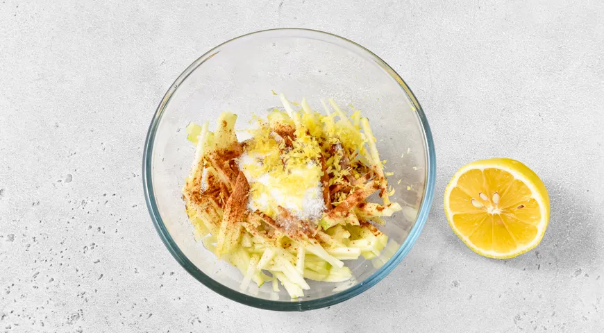 Творожные рогалики с яблоками