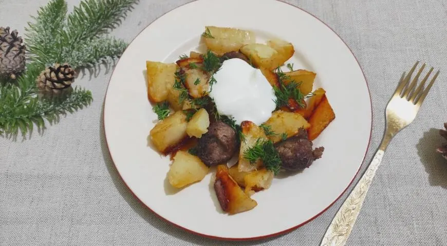 Картошка, тушёная с фрикадельками в казане - 11 пошаговых фото в рецепте