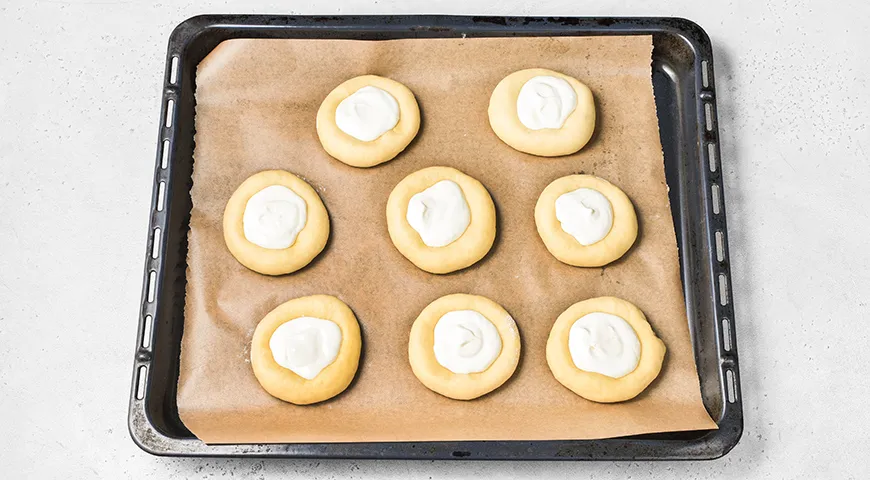 Шаньги со сметаной