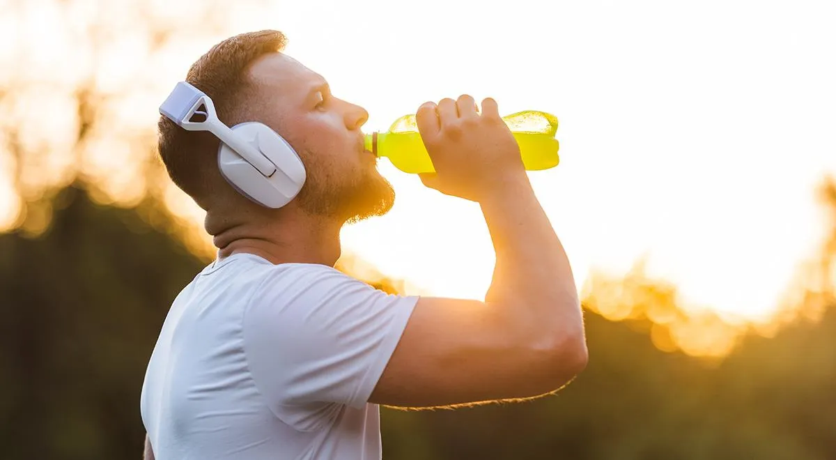 Выпить и закусить: дизайнеры придумали бутылку, которую можно съесть ...