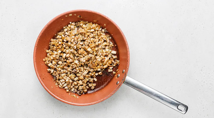 Свинина, запеченная в слоеном тесте