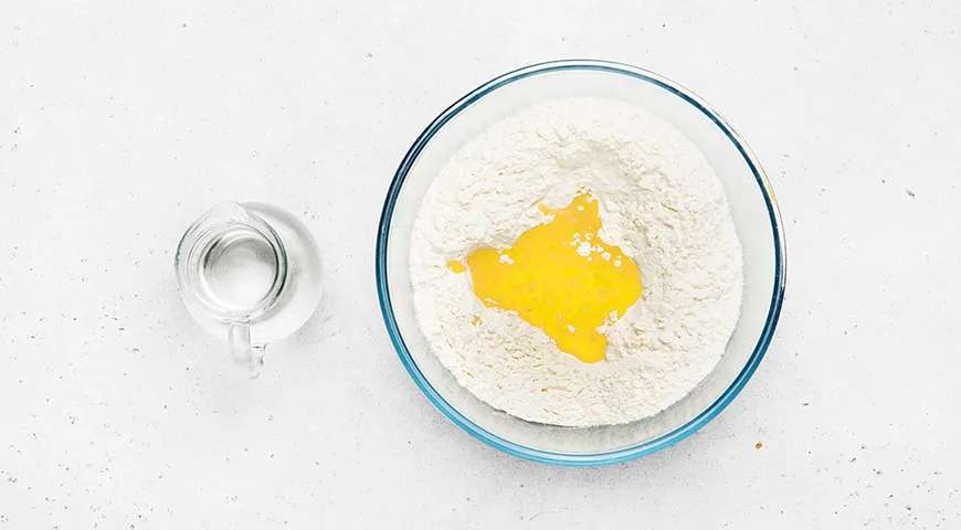 Жаркое в горшочке из теста