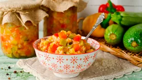 12 вкусных и простых салатов из кабачков на зиму