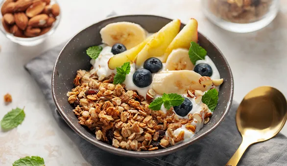 Как приготовить гранолу: 9 вариантов полезного завтрака