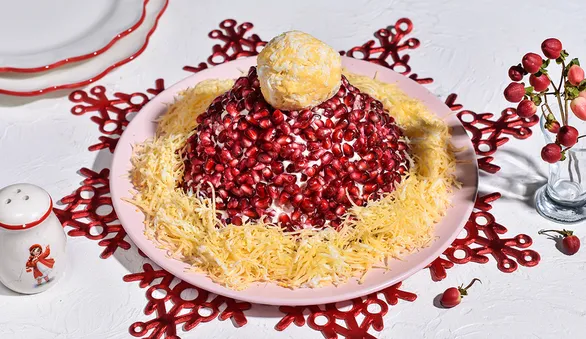 Салат «Красная шапочка» с говядиной и гранатом