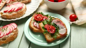 Что приготовить из редиса, кроме салата и окрошки: 10 оригинальных блюд на каждый день