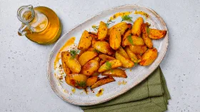 Пряный картофель по-деревенски в аэрогриле