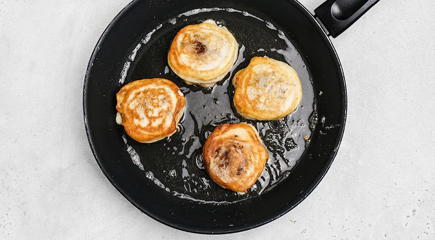 Ленивые беляши на кефире (на сковороде)