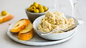 Рецепты с молочной продукцией, курятиной и оливками