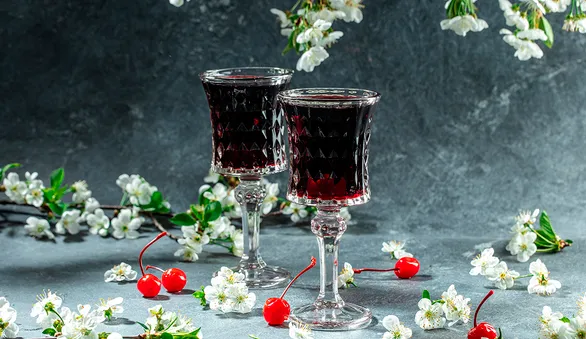 Вино из вишни в домашних условиях: 4 простых рецепта — от сухого до крепленого