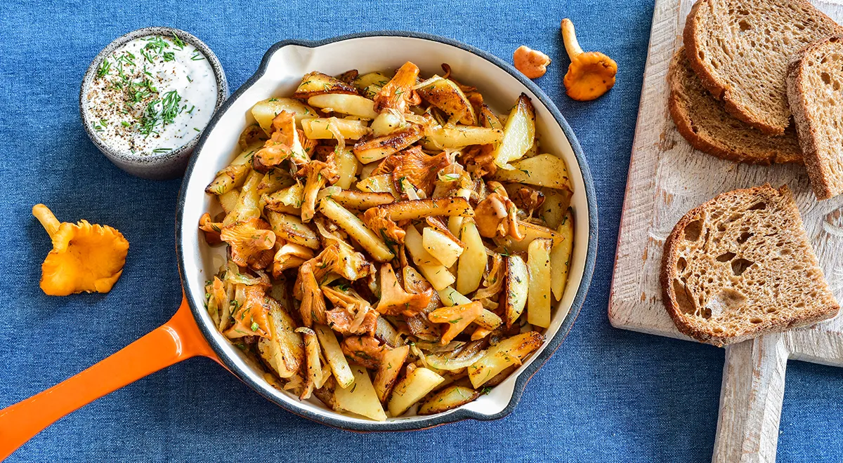 Рецепт жареной картошки с лисичками на сковороде