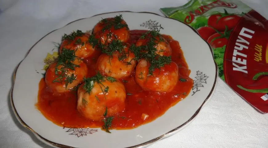 Готовим куриные фрикадельки в остром томатном соусе 