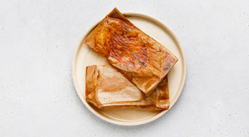 Куриное филе, жаренное в пергаменте