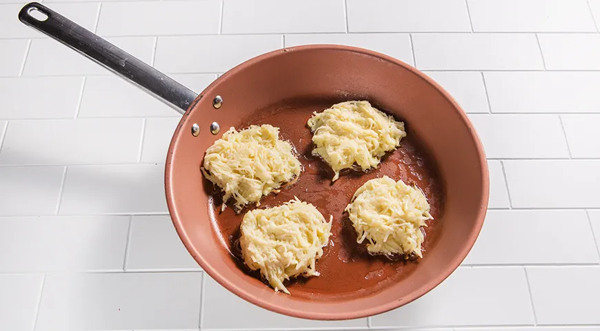 Картофельные драники с чесноком (без яиц и муки)