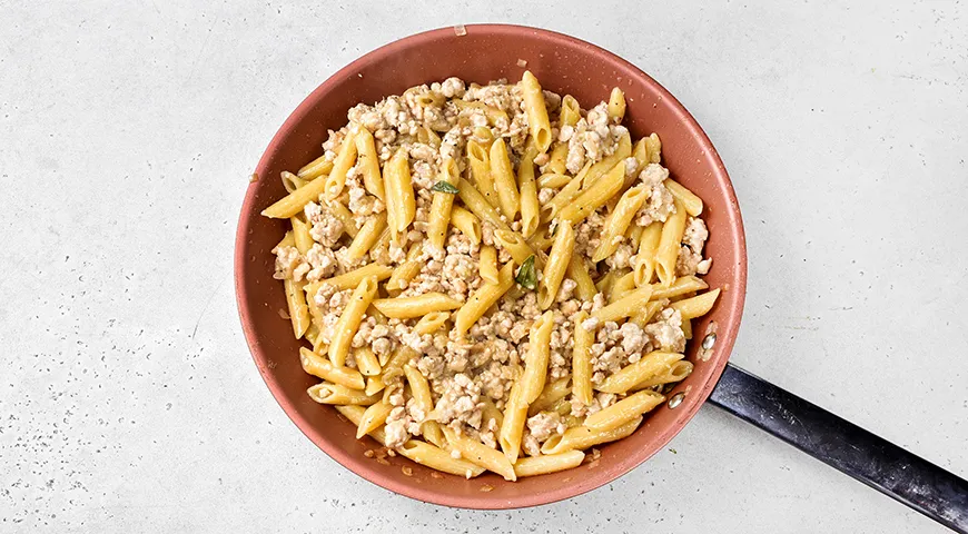 Макароны по-флотски с курицей