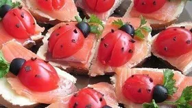 Рецепты на праздничный стол с хлебом и черри