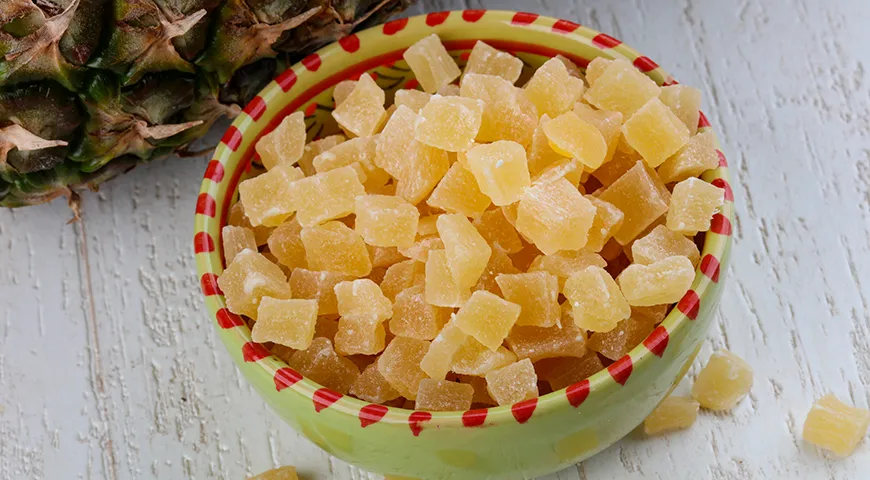 Ассортимент форм нарезки тропического фрукта широк, включая кубиками