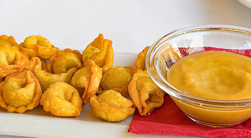 Современные повара используют тортеллини нестандартно — их обжаривают во фритюре (tortellini fritti) 