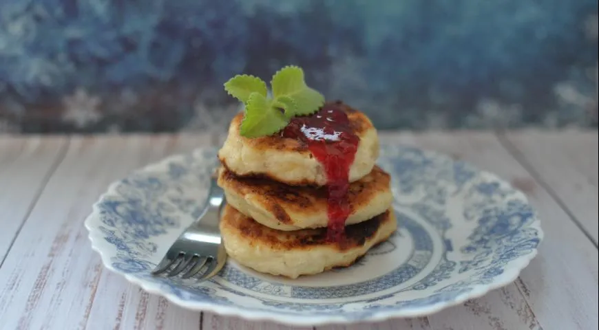 Сырники из творога и овсяных хлопьев рецепт – Европейская кухня: Завтраки. «Еда»