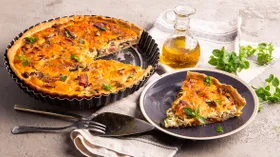 Киш с мясной гастрономией