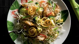 Хрустящая вермишель с овощами