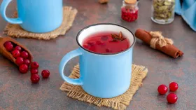 Путь морса от «Домостроя» до современности: как готовили старинный напиток и почему морс — это не компот