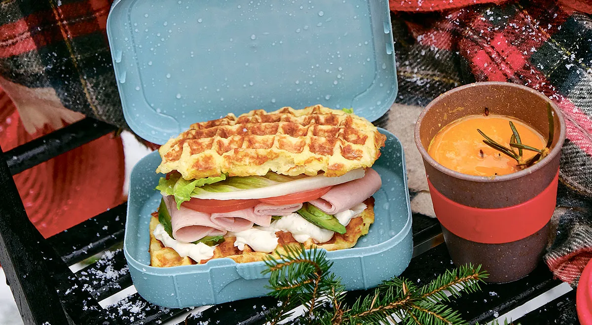 Сэндвичи из картофельных вафель с ветчиной