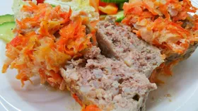 Гречаники с куриной грудкой и говядиной в сметанном соусе