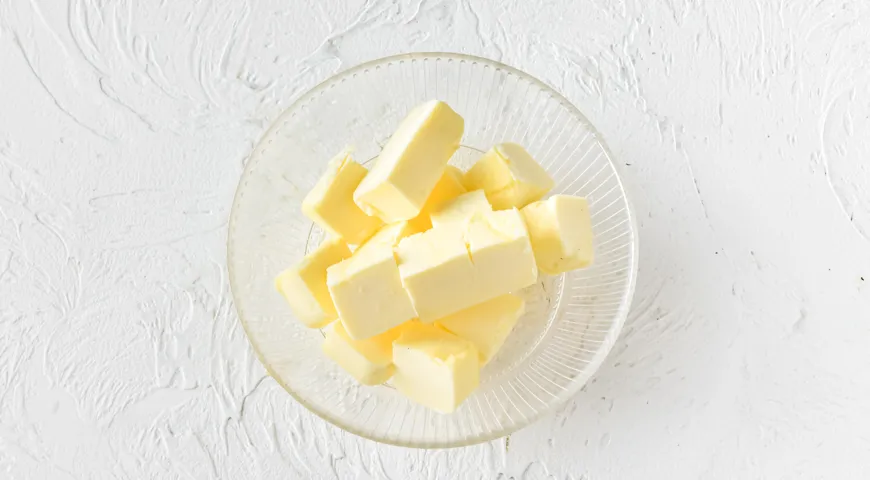 Сливочное масло с укропом и чесноком