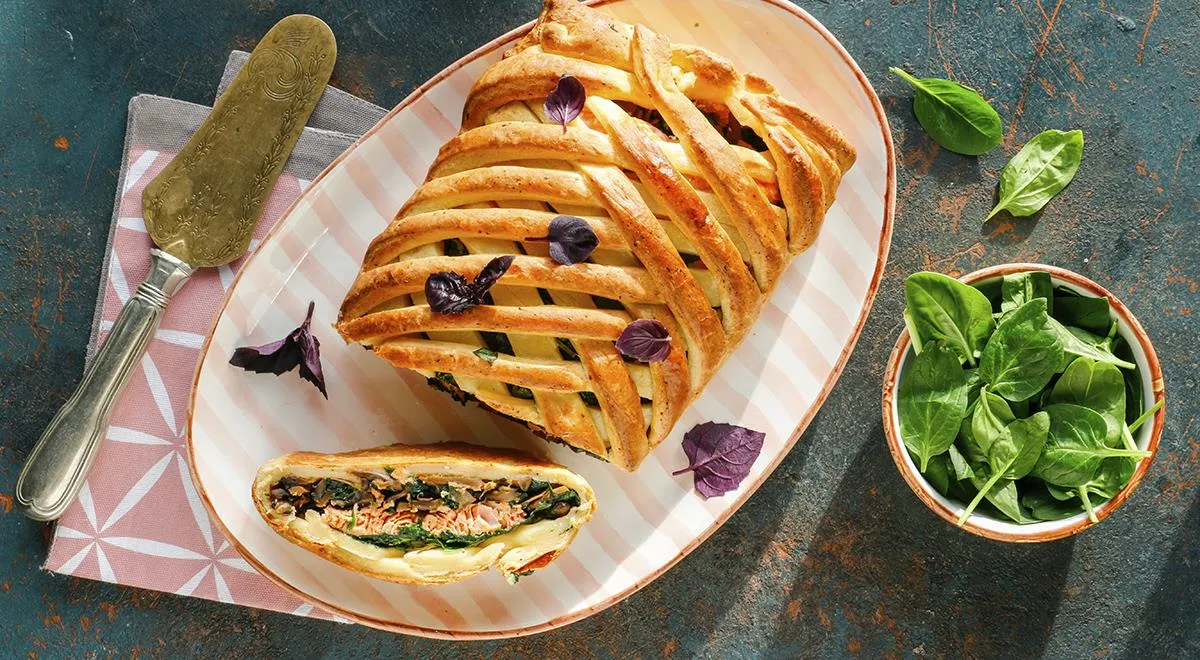 Коса с форелью без яиц и дрожжей