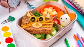 Полезные перекусы для школьников: какие продукты «заряжают» мозг